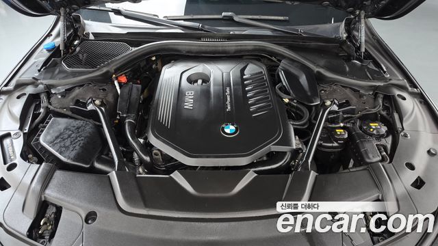 BMW 7-Series 2018 — photo 6