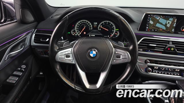 BMW 7-Series 2018 — photo 13
