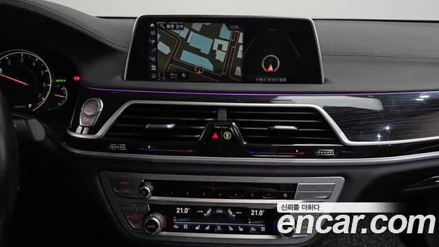 BMW 7-Series 2018 — photo 14