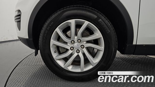 Land Rover Discovery Sport 2018 — photo 5