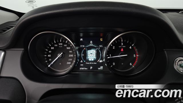 Land Rover Discovery Sport 2018 — photo 8