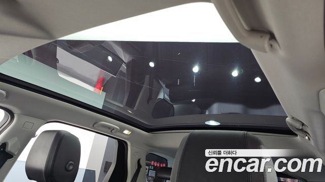 Land Rover Discovery Sport 2018 — photo 19