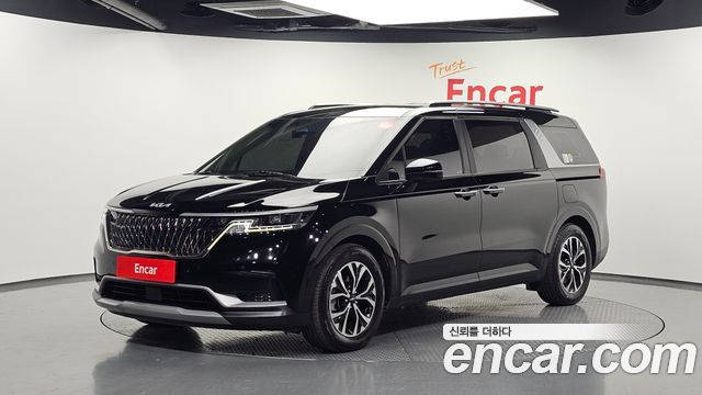 Kia Canival 2022 — photo 1
