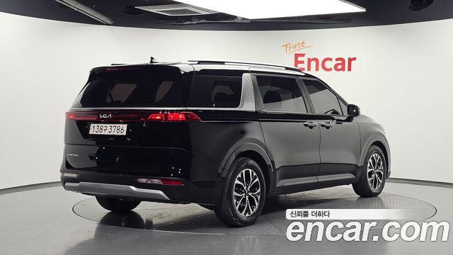 Kia Canival 2022 — photo 2