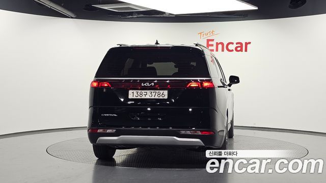 Kia Canival 2022 — photo 4