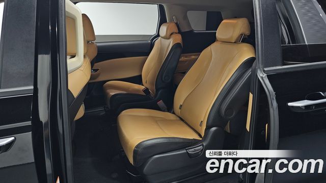 Kia Canival 2022 — photo 18