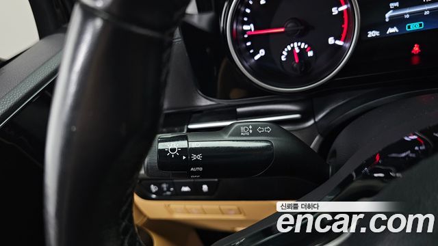 Kia Canival 2022 — photo 29