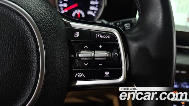 Kia Canival 2022 — photo 30