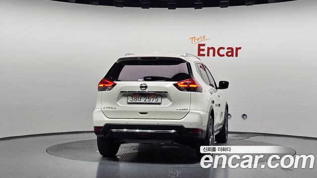 Nissan X-Trail 2018 — photo 4