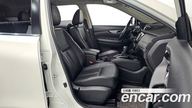 Nissan X-Trail 2018 — photo 17