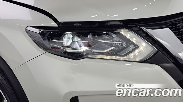 Nissan X-Trail 2018 — photo 8