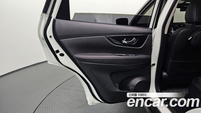 Nissan X-Trail 2018 — photo 15