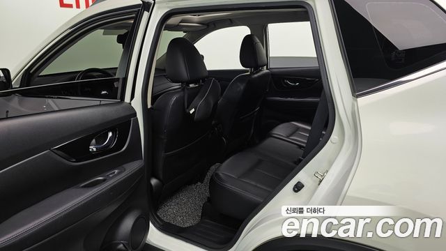 Nissan X-Trail 2018 — photo 16