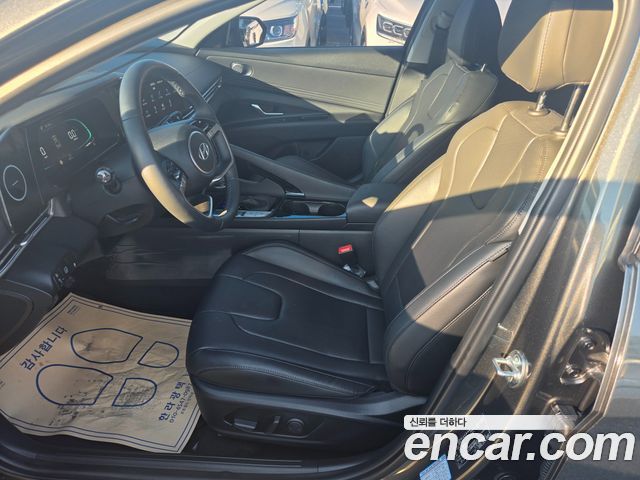 Hyundai AVANTE 2024 — photo 16