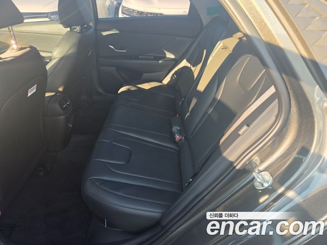 Hyundai AVANTE 2024 — photo 17