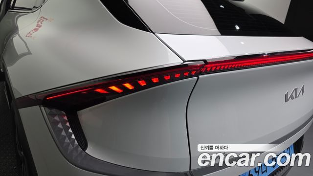 Kia EV6 2022 — photo 9