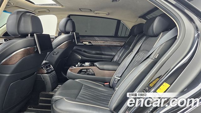 Genesis G90 2019 — photo 18
