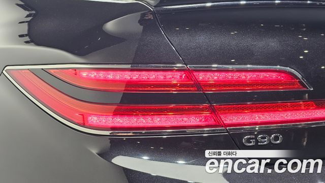 Genesis G90 2019 — photo 9