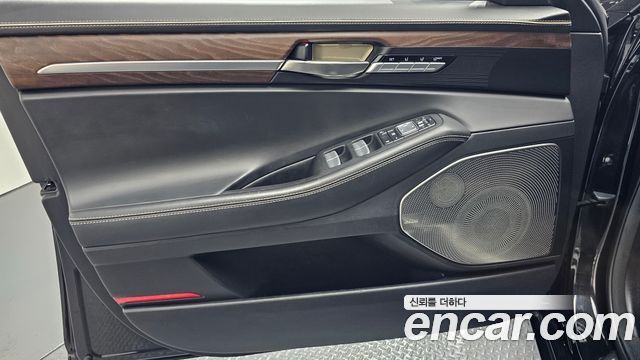 Genesis G90 2019 — photo 14