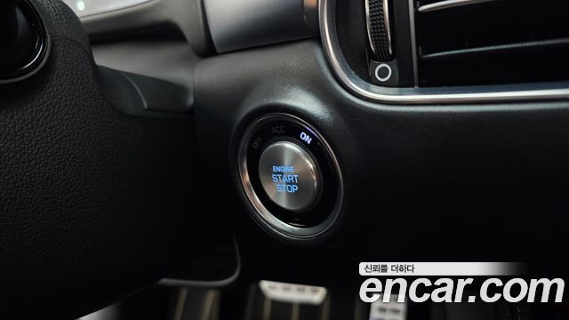 Genesis G90 2019 — photo 38