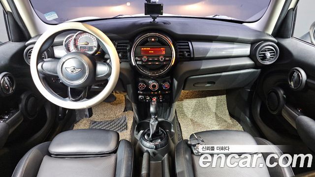 Mini Cooper 2017 — photo 10