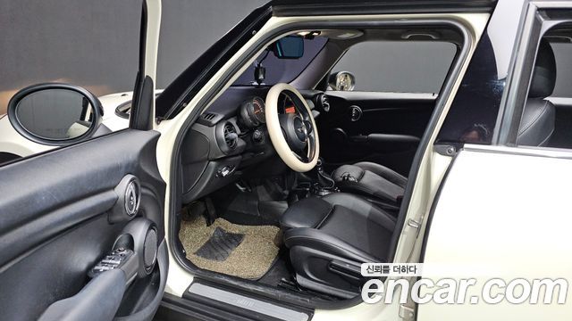 Mini Cooper 2017 — photo 13