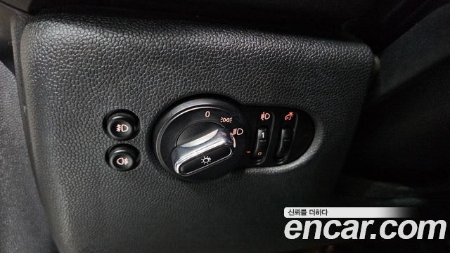 Mini Cooper 2017 — photo 26