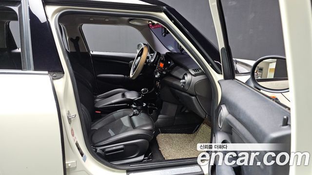 Mini Cooper 2017 — photo 16