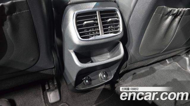 Hyundai Santafe 2020 — photo 31