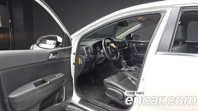 Kia Sportage 2016 — photo 13