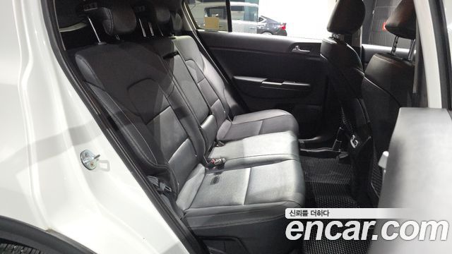 Kia Sportage 2016 — photo 17