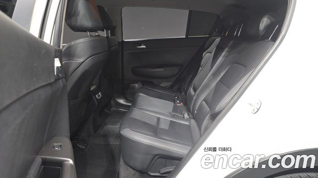 Kia Sportage 2016 — photo 18