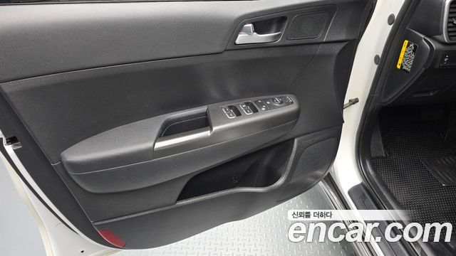 Kia Sportage 2016 — photo 14