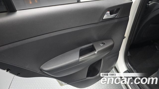 Kia Sportage 2016 — photo 15