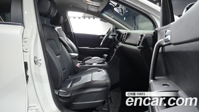 Kia Sportage 2016 — photo 16