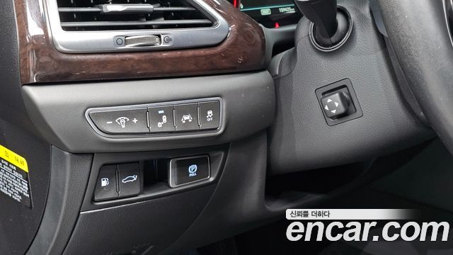 Genesis EQ900 2018 — photo 22