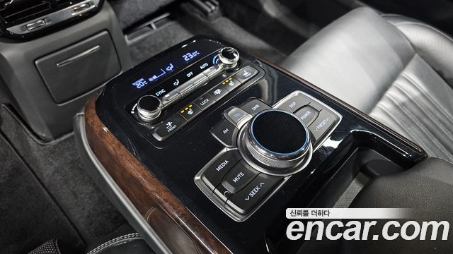 Genesis EQ900 2018 — photo 23