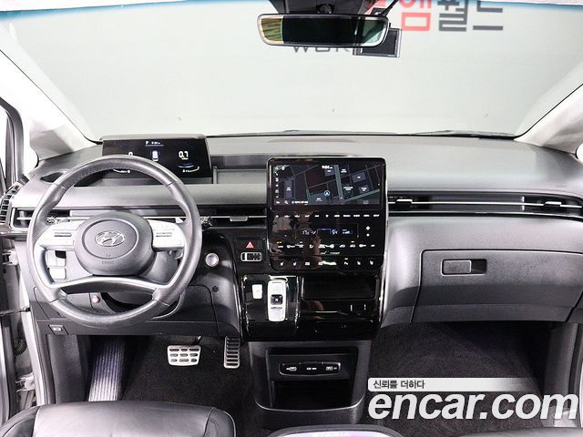 Hyundai Staria 2022 — photo 11
