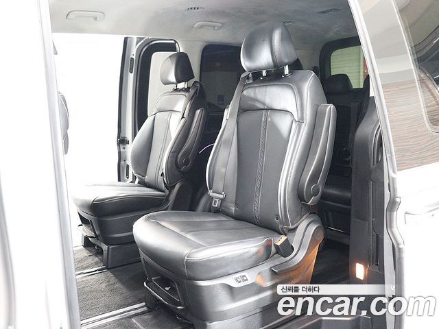 Hyundai Staria 2022 — photo 13