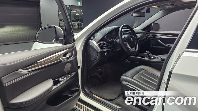 BMW X6 2017 — photo 10