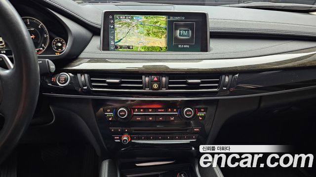 BMW X6 2017 — photo 14
