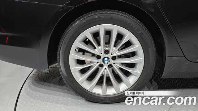 BMW 5-Series 2020 — photo 5