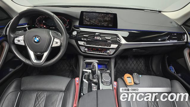 BMW 5-Series 2020 — photo 10