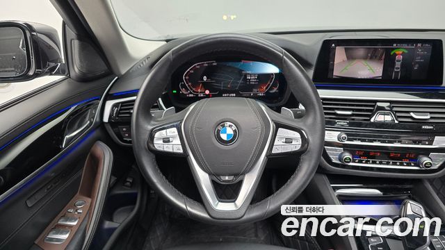 BMW 5-Series 2020 — photo 19