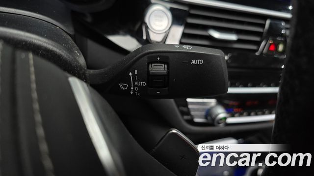BMW 5-Series 2020 — photo 27