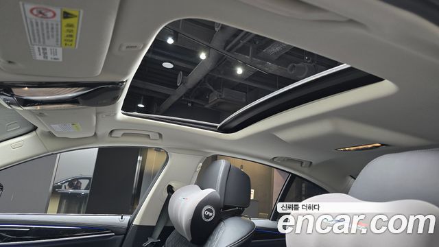 BMW 5-Series 2020 — photo 33