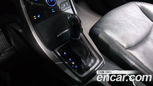 Hyundai AVANTE 2015 — photo 9