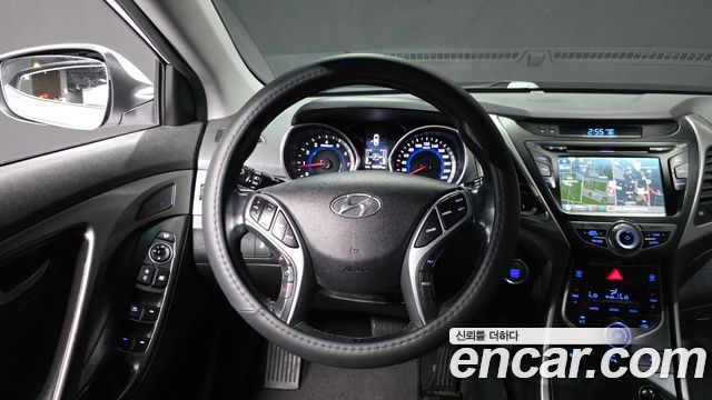 Hyundai AVANTE 2015 — photo 13