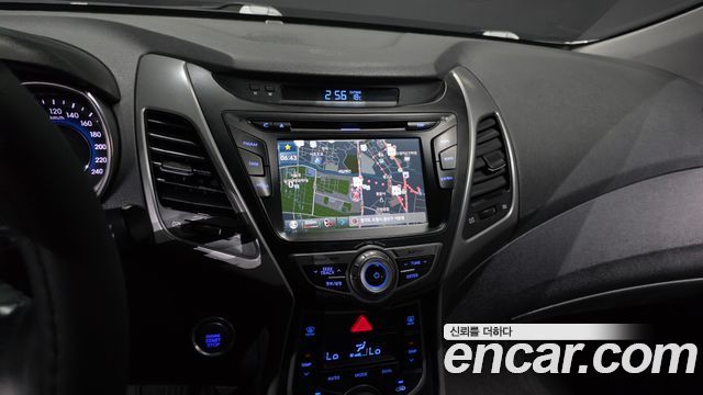 Hyundai AVANTE 2015 — photo 15