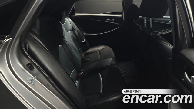 Hyundai Sonata 2012 — photo 11